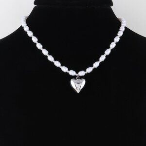 Shiny Heart Pearl Beaded Necklace